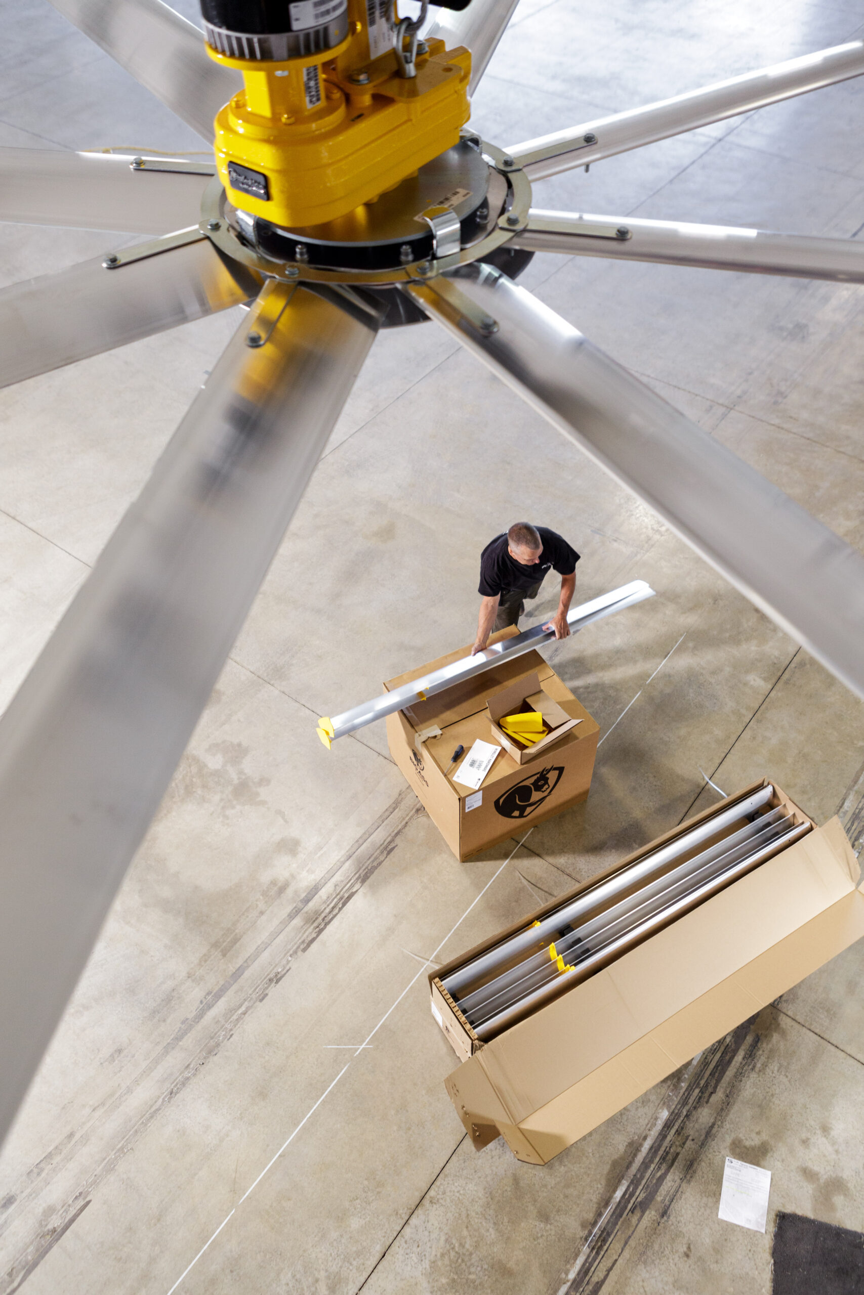 Big Ass Fans recomienda la instalación por técnicos certificados como los de Technical Industrial Sales, distribuidor exclusivo en Puerto Rico.