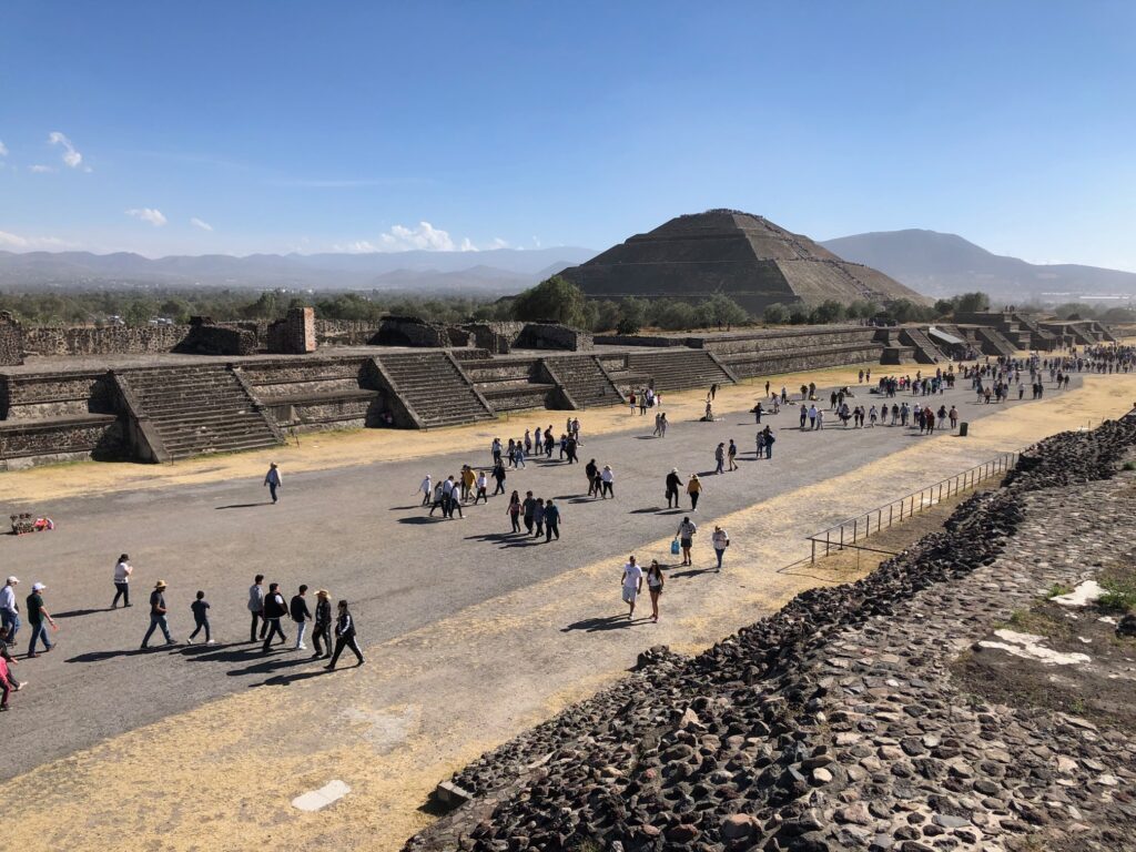 La Pirámide del Sol, símbolo de poder y espiritualidad en Teotihuacán. Foto por Mauricio Maldonado, de GI Group Media.